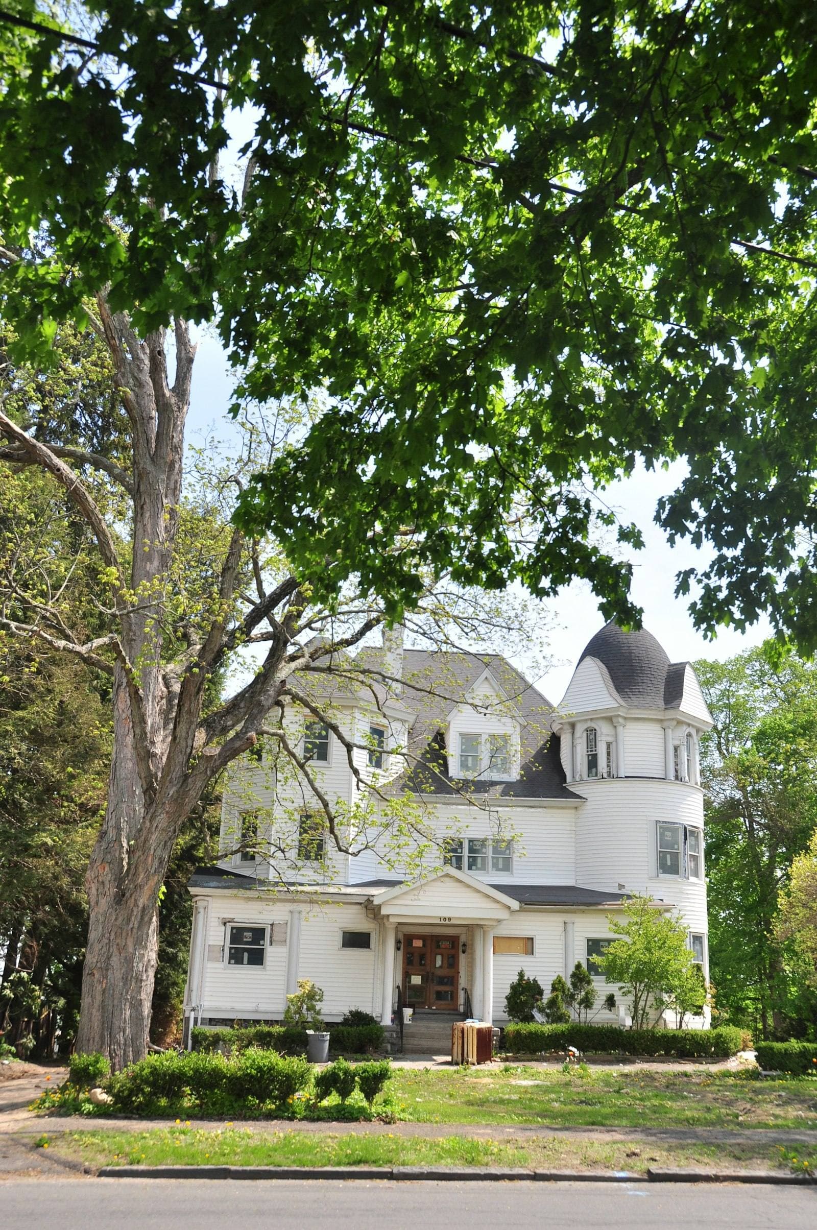 Classic Connecticut colonial house. New Haven County appeal guide.